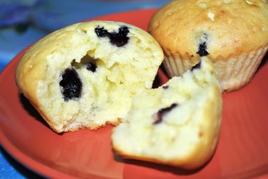 böğürtlen ile vanilyalı kek