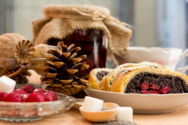 Poppy seed strudel with cherry — Stock Photo, Image