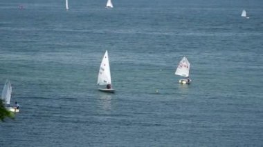 Odessa, Ukrayna - 26 Haziran 2016: Denetim yelkenli tekneler sporcular yetiştirmek