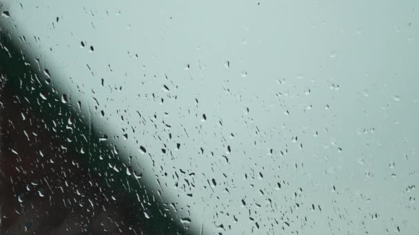 Gotas Lluvia Cristal Ventana Clima Nublado Lluvioso — Vídeos de Stock