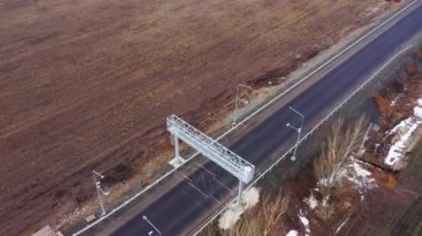 Otomatik Hava Görüntülü Araç Ağırlık Kontrol Sistemi. Otomatik Araç Ağırlık Kontrol Sistemi. Sistem, hareket sensörleri ile otomatik plaka tanıma sisteminin bir kombinasyonudur.