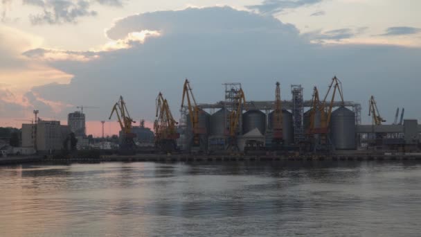Καλησπέρα Οδησσός Ουκρανία Λιμάνι Ορατό Λιμάνι Γερανοί — Αρχείο Βίντεο