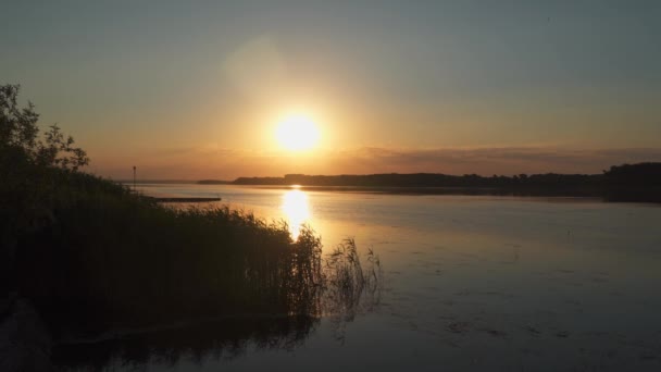 Puesta Sol Sobre Río Dniéper Hermosa Escena Natural Ucrania — Vídeos de Stock