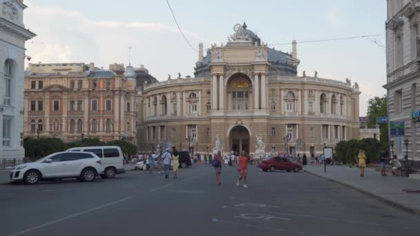Οδησσός Ουκρανία Ιουλίου 2021 Βραδινή Ώρα Οδησσός Εθνικό Ακαδημαϊκό Θέατρο — Αρχείο Βίντεο