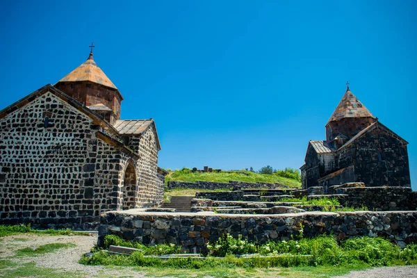 Klasztor Sevanavank na jezioro Sevan — Zdjęcie stockowe