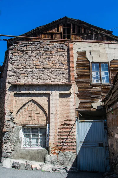 Poverty-stricken lodging in urban district for poor  Yerevan, Armenia — Stock Photo, Image