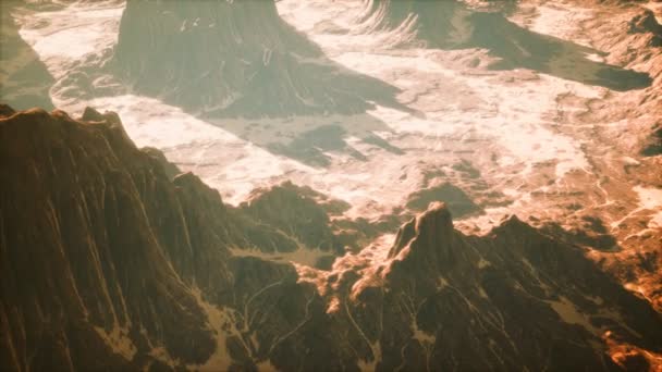 Letecký záběr z červeného skalního kaňonu — Stock video