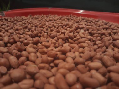 kabuğu soyulmuş fıstıklar.