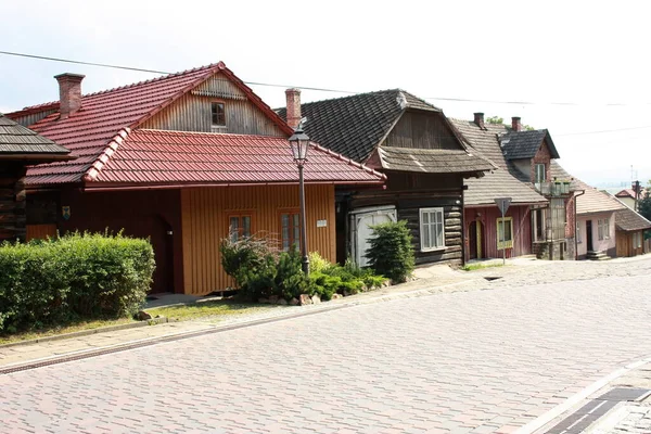 兰科罗纳 波兰克拉科夫附近的一个小村庄 保存完好的19世纪木制房屋的旅游景点 图库图片