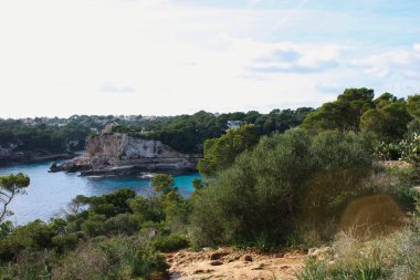 Ada manzarası, sahil, güzel sahil kıyısı, Balear Adaları, Mallorca, İspanya, Akdeniz.