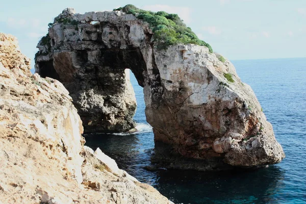Ada manzarası, sahil, güzel sahil kıyısı, Balear Adaları, Mallorca, İspanya, Akdeniz.