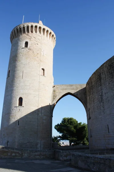 Bellver Şatosu, İspanya 'nın Balear Adaları' ndaki Mayorka Adası 'nda Palma' nın batısında bulunan Gotik tarzı bir kale..
