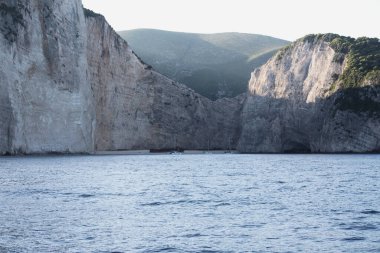 Yunanistan 'ın Zakynthos kentindeki Navagio plajı, Batık Körfezi, yattan manzara