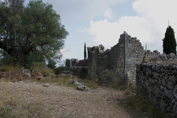 伝説の学校と古代の詩人ホーマーの家 著者Odysea Illiada イサカ島の — ストック写真