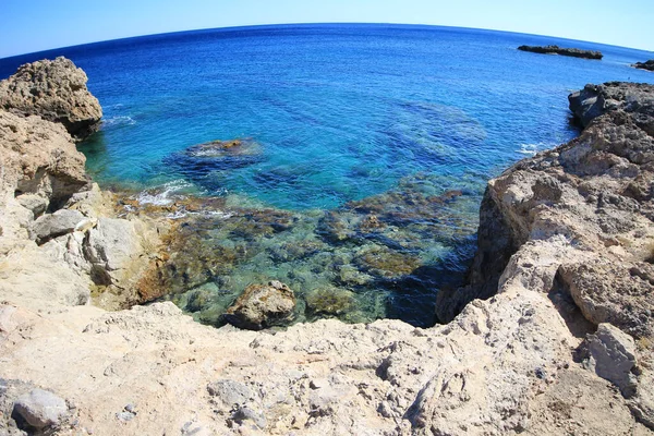 洛基海岸地中海沿岸的一个海湾 — 图库照片