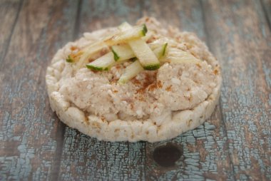 Rijstwafel bir araya geldi beleg