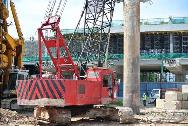 Taladro máquina de la plataforma de la pila en el sitio de construcción — Foto de Stock