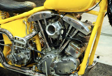 SERDANG, MALAYSIA - 29 Temmuz 2017 Helikopter tipi motosiklet motoru. Farklı beygir gücüyle çalışan v-ikizi motorun çeşitli tasarımı. 