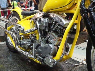 SERDANG, MALAYSIA - 29 Temmuz 2017 Helikopter tipi motosiklet motoru. Farklı beygir gücüyle çalışan v-ikizi motorun çeşitli tasarımı. 