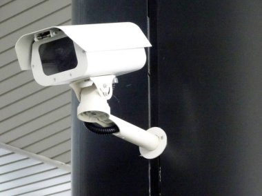 CCTV güvenliği izlemek için bir araç olarak kullanılır.