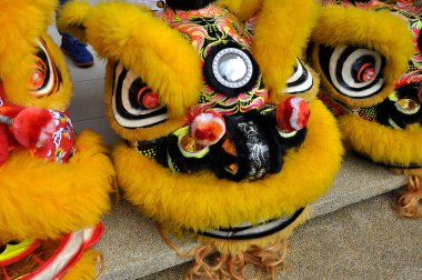 SEREMBAN, MALAYSIA - 2 Şubat 2017: Çin aslan maskesi veya aslan kafası Çin Yeni Yıl Festivali sırasında Seremban, Malezya 'da aslan dansı yaptı. Güzel & Renkli. 