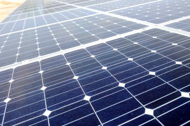 JOHOR, MALAYSIA - 23 Mart 2016: Güneş enerjisini toplamak ve elektrik enerjisine dönüştürmek için kullanılan güneş paneli.  