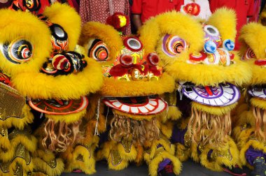 SEREMBAN, MALAYSIA - 2 Şubat 2017: Çin Yeni Yıl Festivali sırasında Seremban, Malezya 'da aslan dansı gösterisi. Geçmişten beri Çin 'in geleneksel ve kültürel dansıydı.. 