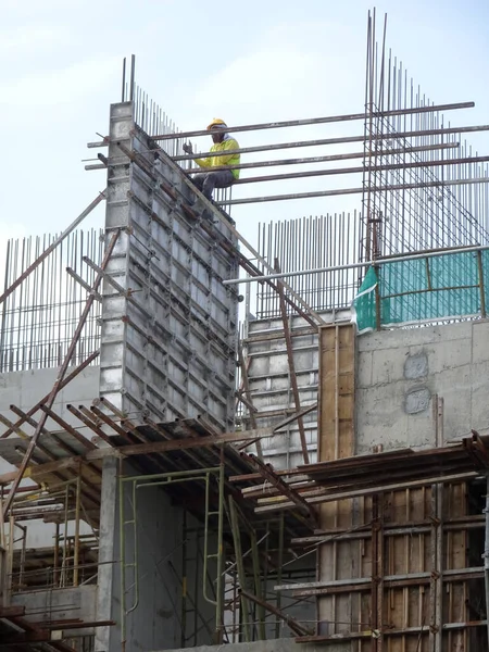 Kangar Malaysia July 2017 Construction Workers Working Height Wearing Proper — Stock Photo, Image