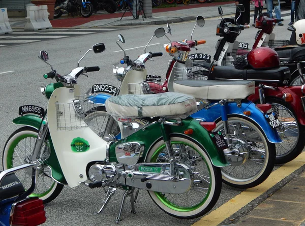 Kuala Lumpur Malaysia September 2017 Specialtillverkad Klassisk Mopedmotorcykel Motorcykeln Kreativt — Stockfoto