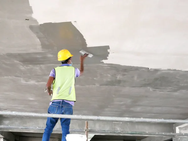 Kuala Lumpur Malaysia April 2020 Construction Site Workers Doing Ceiling — 图库照片