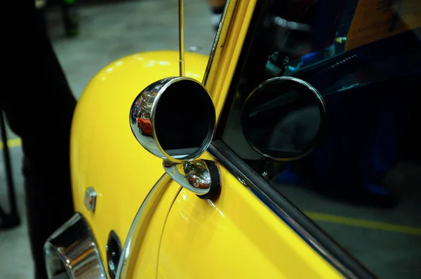 Espelho Lateral Carro Vintage Com Acabamento Cromado — Fotografia de Stock
