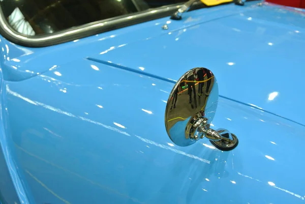 Espelho Lateral Carro Vintage Com Acabamento Cromado — Fotografia de Stock