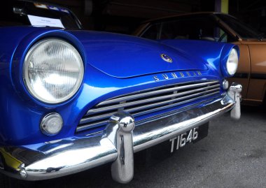 SERDANG, MALAYSIA - 26 Temmuz 2017: klasik araba farları ve sis lambası. Sahibi tarafından iyi korunmuş.. 