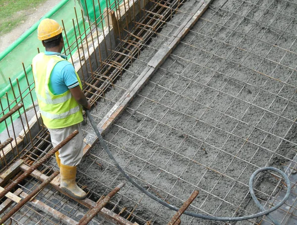 Malacca Malaysia July 2016 Wet Concrete Poured Steel Reinforcement Bar — Stock Photo, Image