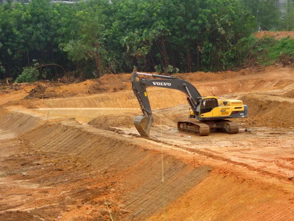 Cyberjaya Malaysia January 2020 Earth Works New Development Area 进行森林砍伐和土方工程以达到所需水平的重型机械 — 图库照片