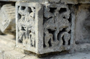 JOGJAKARTA, INDONESIA -12 Haziran 2014: Eski Mescid Besar Mataram Kotagede, Jogjakarta Endonezya 'da taş tasarım ve detay. Tarihe göre, cami 1575 yılında inşa edilmiş..