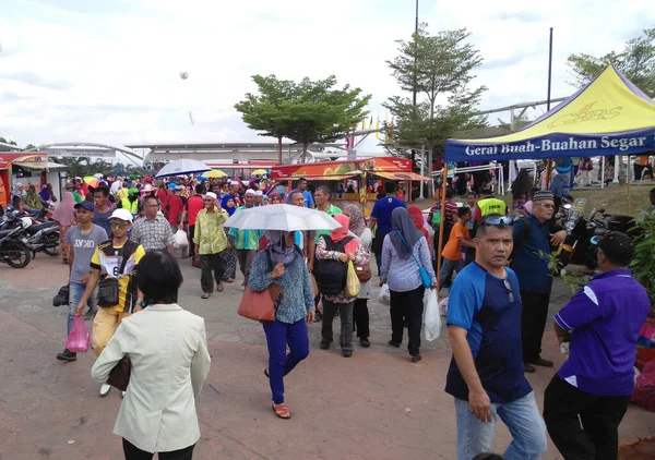 Serdang Malaysia July 2017 People Visit Farmers Market Here Fresh — Stock Photo, Image