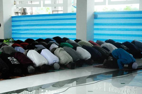 Cyberjaya Malaysia January 2015 Ibadah Muslim Masjid Muslim Tikar Doa — Stok Foto