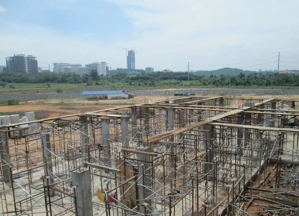マレーシア マラッカ市 2017年8月22日マレーシア マラッカ市の建設現場におけるビーム成形 補強棒の製作 — ストック写真