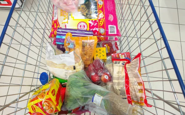 Kuala Lumpur Malaysia Agosto 2016 Selecionado Para Comprar Supermercado Carrinho — Fotografia de Stock