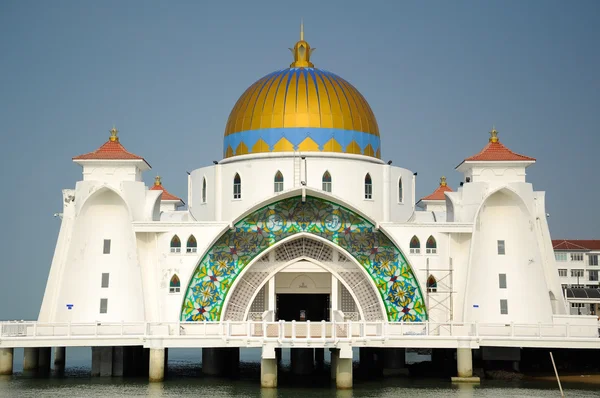 Moschea dello Stretto di Malacca (Masjid Selat Melaka) a Malacca — Foto Stock