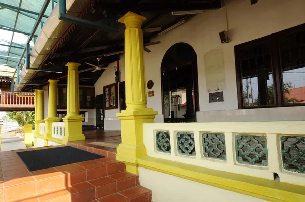 Corridor of Kampung Duyong Mosque a.k.a Masjid Laksamana Melaka in Malacca — Stock Photo, Image