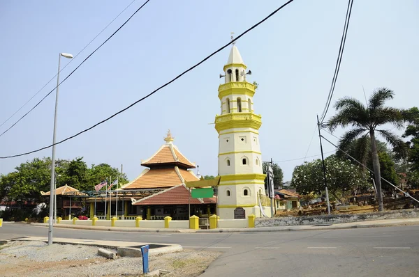 Kampung Duyong Camii nam-ı diğer Malacca 'daki Mescid Laksamana Melaka. — Stok fotoğraf