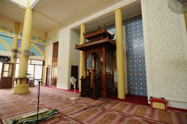 Mescidi Jubli Perak Sultan Ismail Petra aka Mescidi Beijing iç