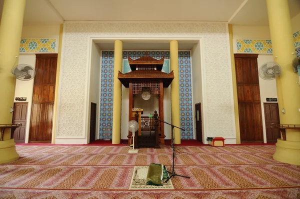 Wnętrze Masjid Jubli Perak Sultan Ismail Petra vel Masjid Beijing — Zdjęcie stockowe