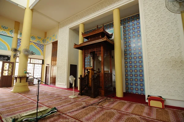 Wnętrze Masjid Jubli Perak Sultan Ismail Petra vel Masjid Beijing — Zdjęcie stockowe