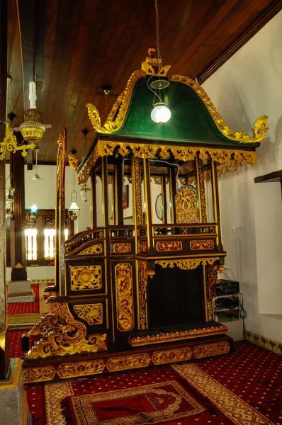 Mimbar de Masjid Kampung Hulu en Malaca, Malasia — Foto de Stock