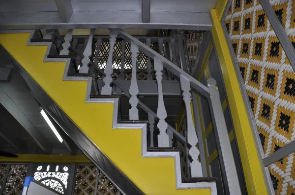 Merdiven Mescidi Ihsaniah Iskandariah, Kuala Kangsar içinde — Stok fotoğraf