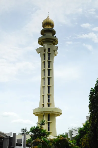Minaret meczetu stanie Penang w Penang, Malezja — Zdjęcie stockowe