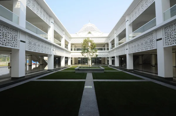 Raja Haji Fi Sabilillah Mosque a.k.a Cyberjaya Mosque in Cyberjaya, Malaysia — Stock Photo, Image